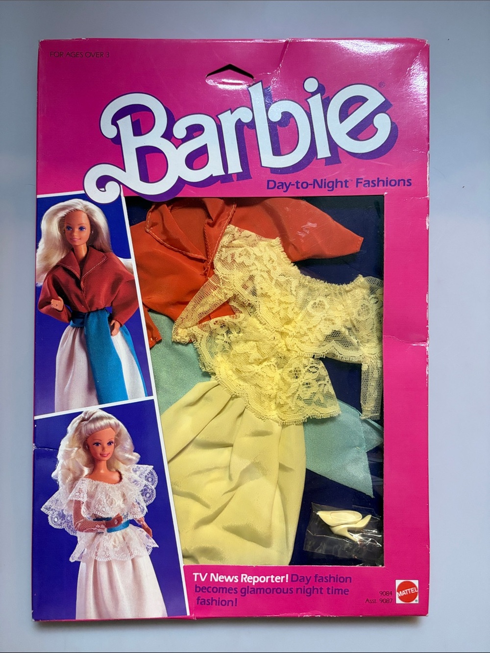 1984 Barbie TV News Reporter "Day-to-Night Fashions" outfit (#9084)